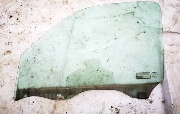 Nissan Micra Front door window glass four-door as2