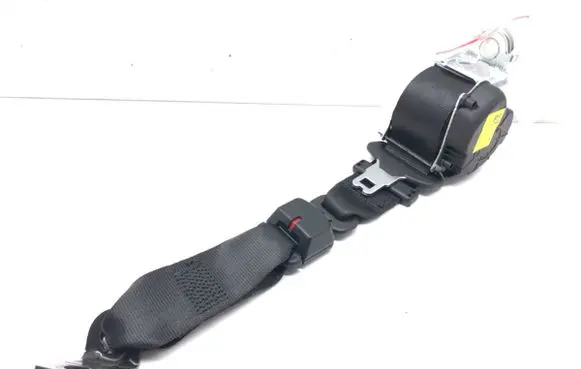 Rear seatbelt