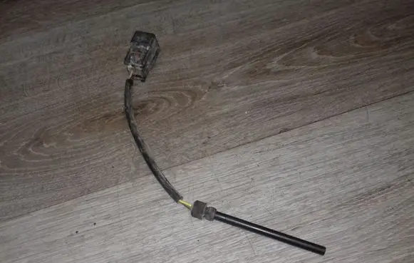 Volvo V70 Coolant level sensor 