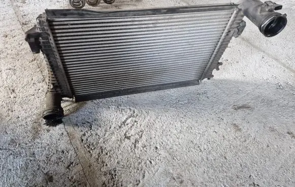 Volkswagen PASSAT B6 Intercooler radiator