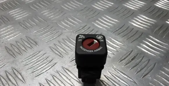 Passenger airbag on/off switch