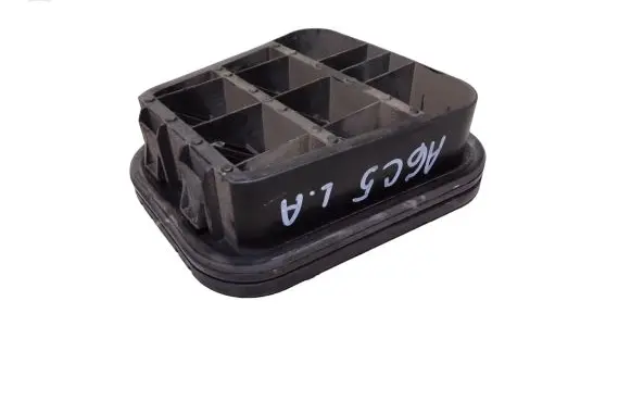 Audi A6 S6 C5 4B Quarter panel pressure vent 