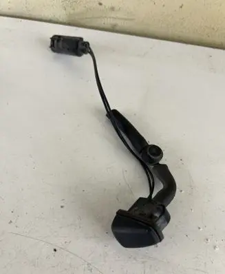 Land Rover Discovery 3 - LR3 Windshield washer spray nozzle 1015853