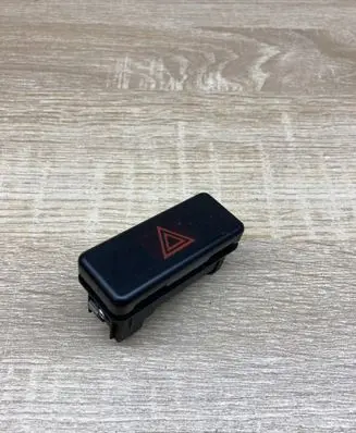 BMW 5 E39 Hazard light switch 8350947