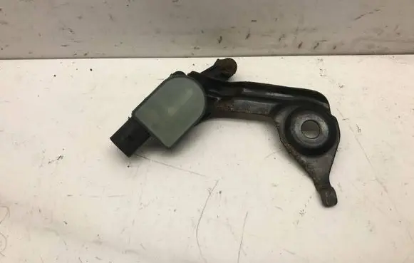 Audi A5 8T 8F Front height sensor lever 1T0907503