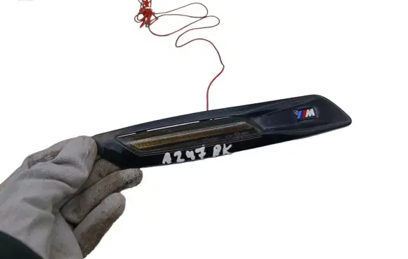 BMW 3 E90 E91 Front fender indicator light