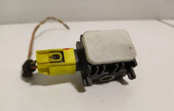Mercedes-Benz R W251 Airbag deployment crash/impact sensor 0038202826 260705 401803