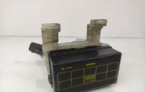 Nissan X-Trail T30 Fuse box set