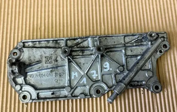 Mercedes-Benz E W213 Timing chain cover A6540103903