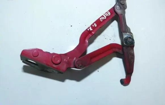Volkswagen PASSAT B5 Tailgate/trunk/boot hinge