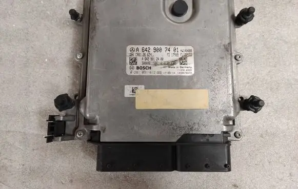 Mercedes-Benz S W222 Engine control unit/module A6429007401 A6429012400 0281031612