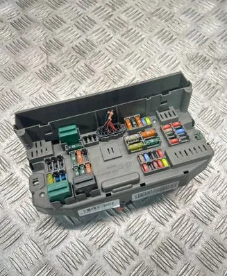 BMW X5 E70 Fuse module 6931690