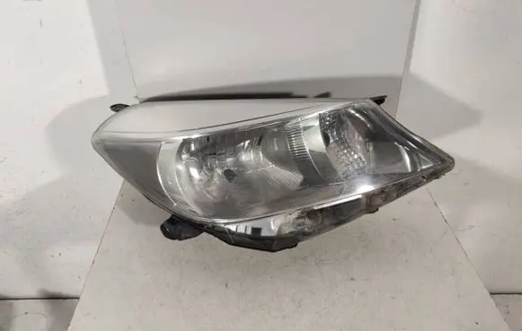 Toyota Yaris Headlight/headlamp