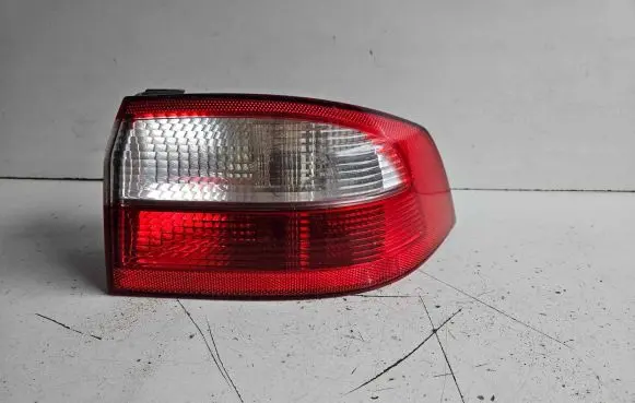Renault Laguna II Rear/tail lights 8200002474