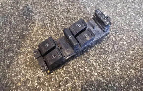 Volkswagen PASSAT B5.5 Electric window control switch 1J4959857