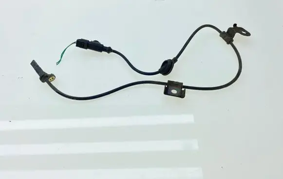 Subaru Legacy ABS brake wheel speed sensor K127540AG00 27540AG00 27540AG