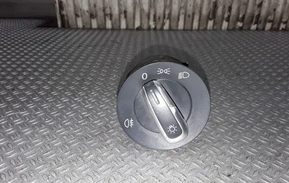 Volkswagen Touran I Light switch