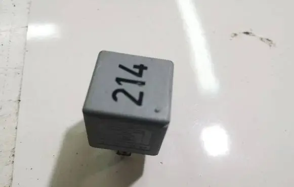 Audi A4 S4 B5 8D Other relay 899512000
