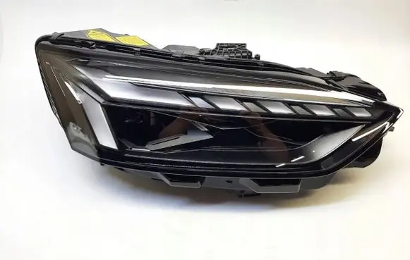 Audi S5 F5 Headlight/headlamp 8W6941086D