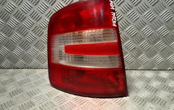 Skoda Fabia Mk1 (6Y) Rear/tail lights 6Y9945111D 330X13405BA 6Y9945091