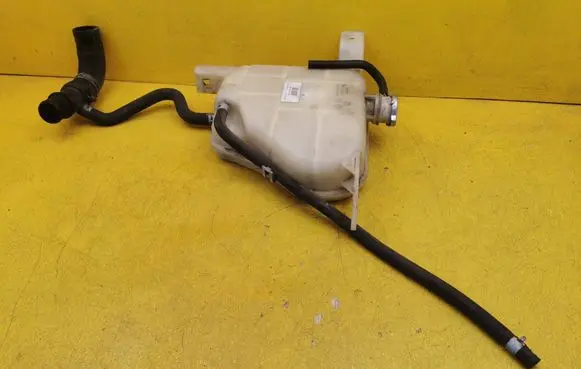 Nissan NP300 Coolant expansion tank/reservoir 217104KH0A