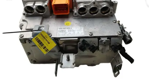 Seat Leon IV Voltage converter inverter 5QS907070B
