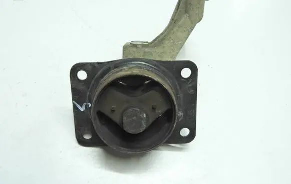 Suzuki SX4 Engine mounting bracket G2-79J