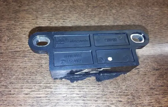 Mercedes-Benz E W211 Airbag deployment crash/impact sensor 015700BG 6BB00001
