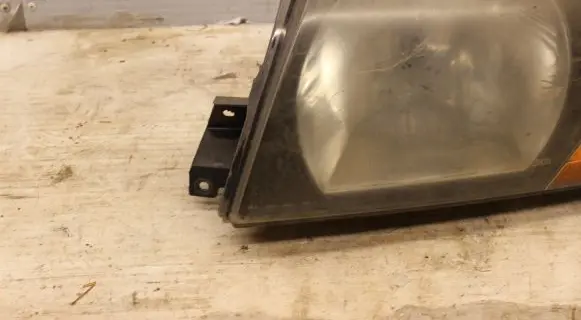 Mitsubishi Pajero Headlight/headlamp