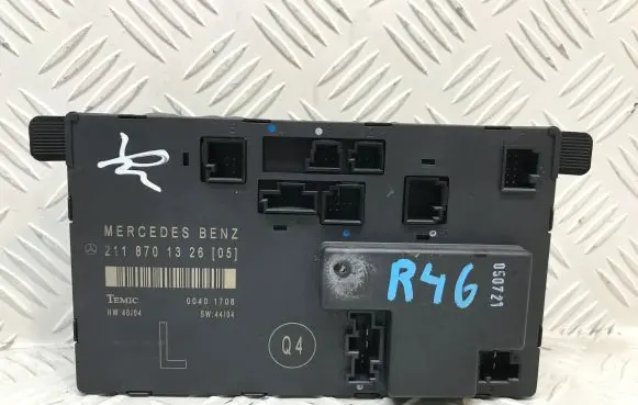 Mercedes-Benz E W211 Door control unit/module 2118701326