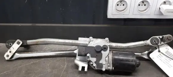 BMW 1 E81 E87 Front wiper linkage 6925706