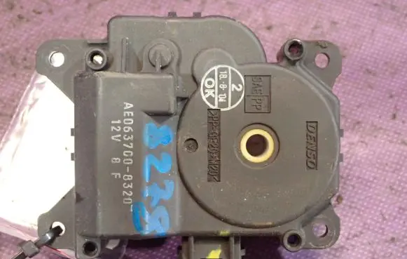A/C air flow flap actuator/motor