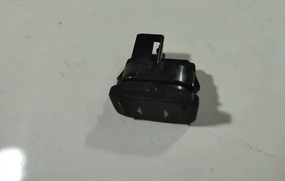 Ford Mondeo MK IV Electric window control switch 05122009