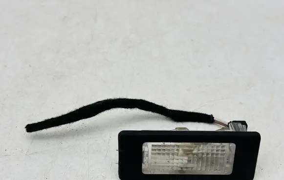 Volkswagen Golf Plus Number plate light 5N0943021