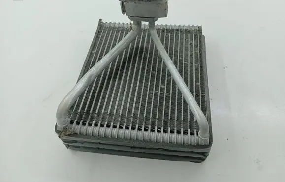 Nissan X-Trail T30 Air conditioning (A/C) radiator (interior) 