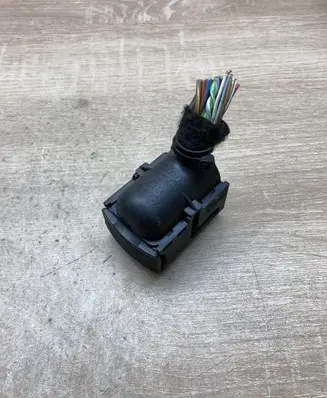 Volkswagen Touran I Plug wire 3C0906379