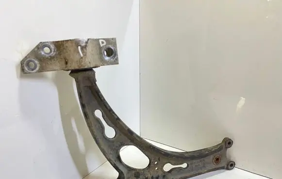 Volkswagen Golf Plus Front lower control arm/wishbone 1K0407153G