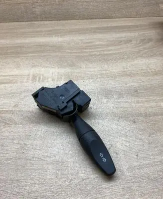 Ford Focus Indicator stalk 98AG13335AG