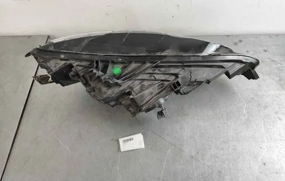 Volvo S60 Headlight/headlamp 32228815