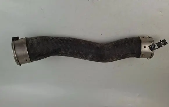 Intercooler hose/pipe