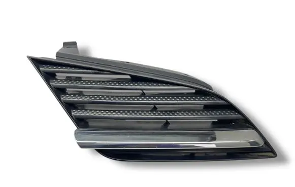 Nissan Primera Front bumper upper radiator grill 62320AU300