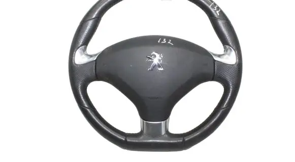 Peugeot RCZ Steering wheel