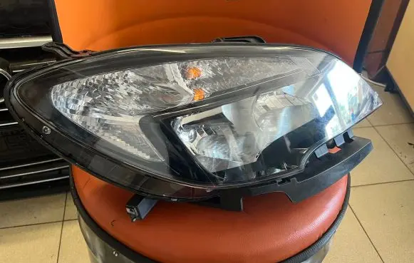 Opel Mokka Headlight/headlamp