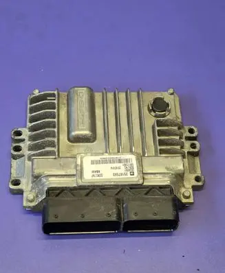 Chevrolet Cruze Engine control unit/module ECU 25187593 28340581