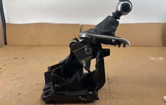 Citroen DS4 Gear shifter/selector 9671748280