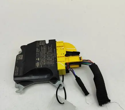 Smart ForTwo III C453 Airbag control unit/module A4539016002 985100655R