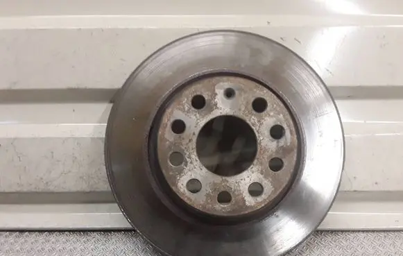 Volkswagen PASSAT B6 Rear brake disc 