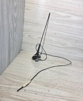 Renault Clio IV Radio antenna