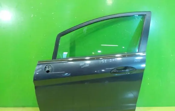 Ford Fiesta Front door PRZOD XP184