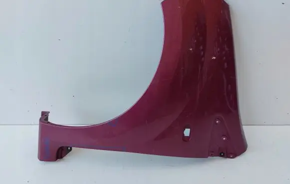 Renault Twingo II Fender 8200588323
